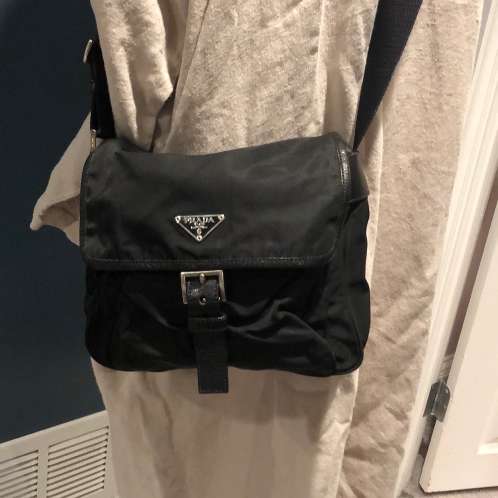 Authentic vintage Prada tessuto camera crossbody
